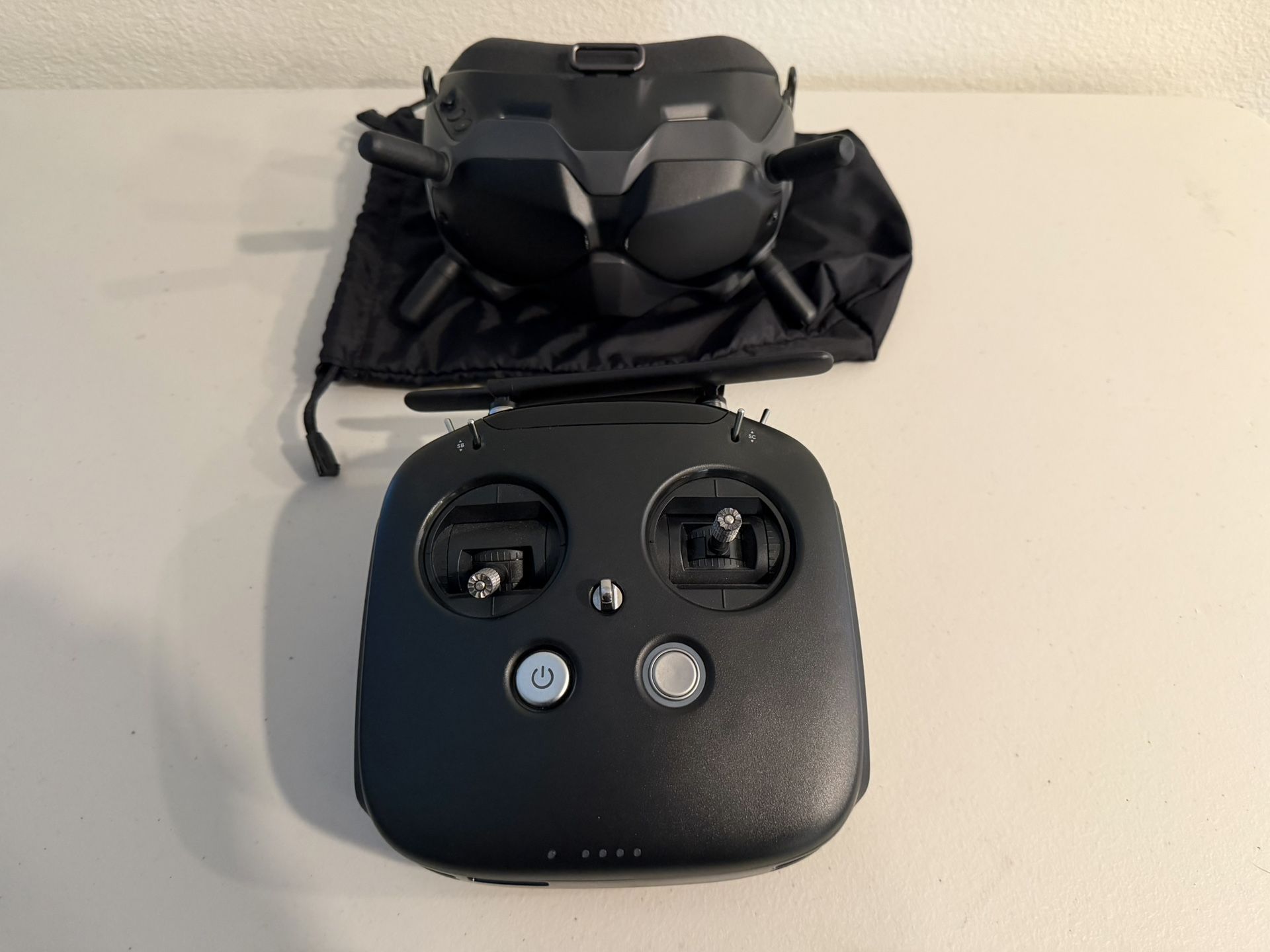 DJI FPV GOGGLE V2 WITH V1 RADIO TRANSMITTER
