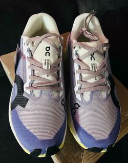 Tenis deportivos on cloudmonster hyper