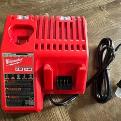 New Milwaukee M12 M18 Charger 