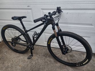 2024 Trek Excalibur 9 Disc 29er Mountain Bike