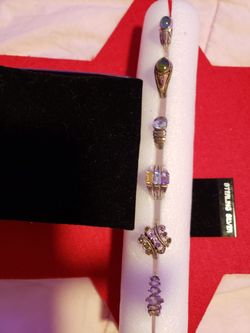 6 gorgeous sterling silver stamped rings w. Stones