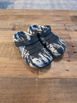Sandals (Similar to Crocs), Size 13