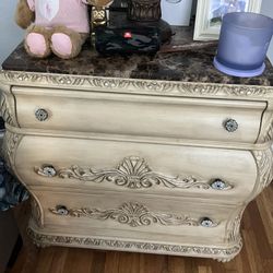 Dresser And Night Stand . Headboard 200$ Like New