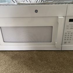 GE Mountable Microwave 