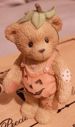 Boyd's Bears And Precious Moments Collectables 