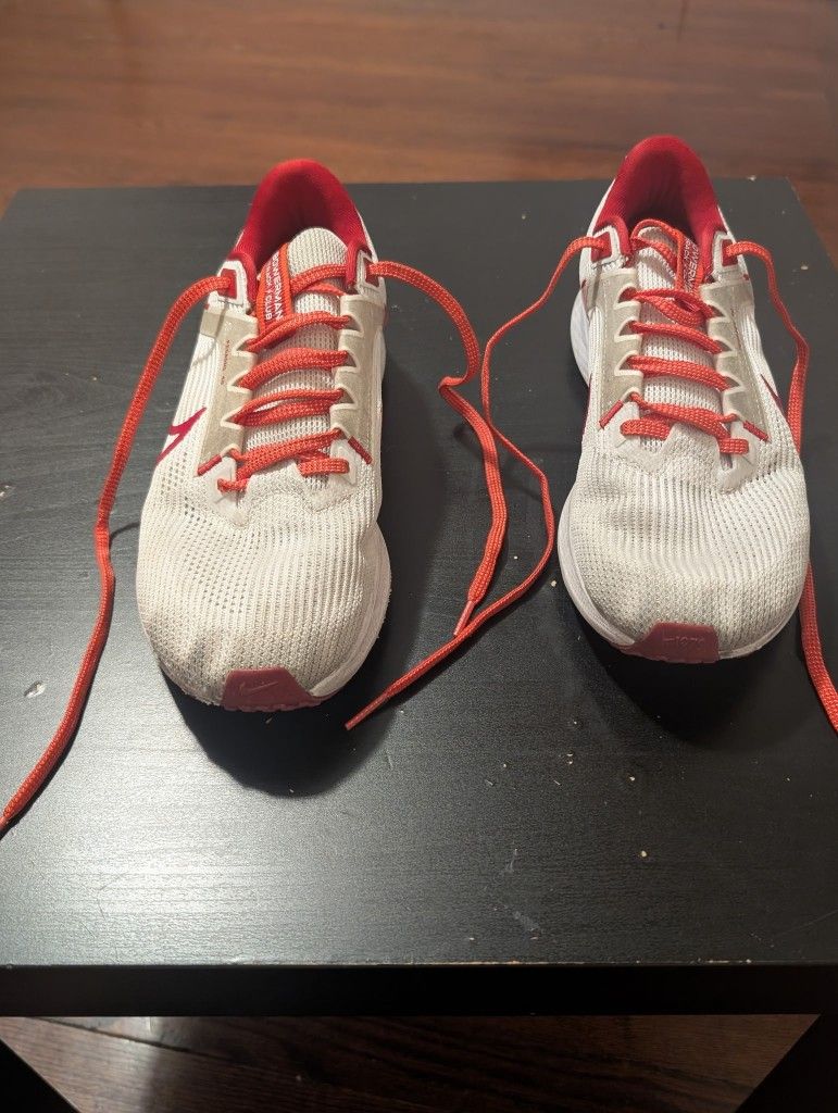 Nike Air Zoom Pegasus 40 Bowerman Track Club Men's Running Shoes US 9 White/Red
