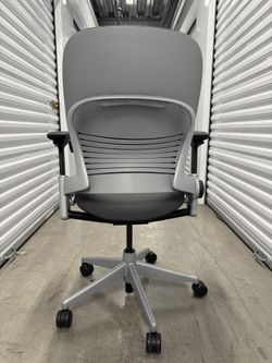 Steelcase Leap V2 Fully Adjustable Office Chair with Platinum Frame and Base