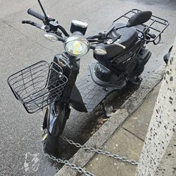 Scooter   zhilong 150cc.   Year 2024 (negociable)