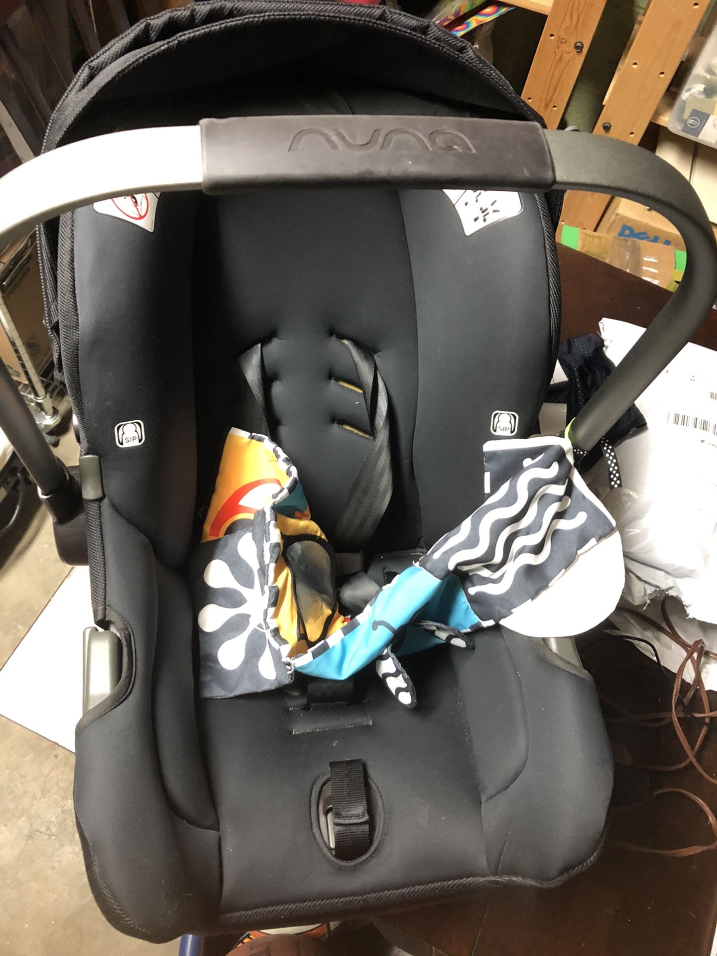 Nuna infant car seat with base