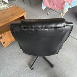 Black Vinyl Office Chair