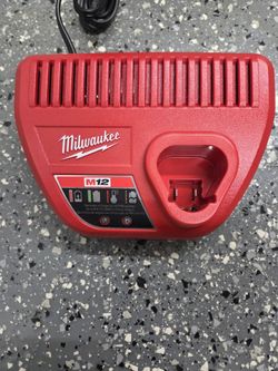 Milwaukee M12 Charger