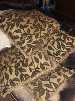 4 beautiful accent pillows brown and beige