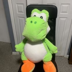 Giant Yoshi