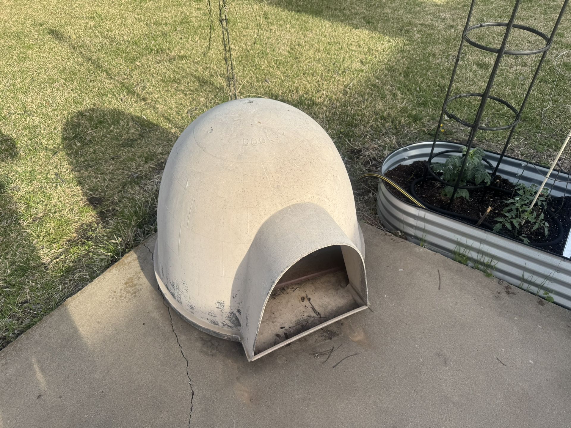 DOGLOO Dog House