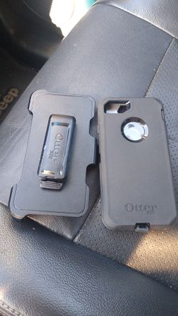 I phone 7 OtterBox case with clip and screen protector