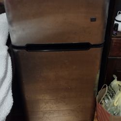 Mini Refrigerator 