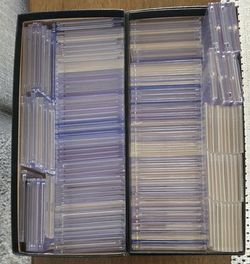 Lot of roughly 100 one touch magnetic cases
