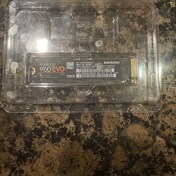 Samsung  960 EVO M.2  250 GB NVMe SSD
