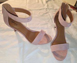 Pink heels