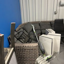 Outdoor Sectional With 2 Ottomans 