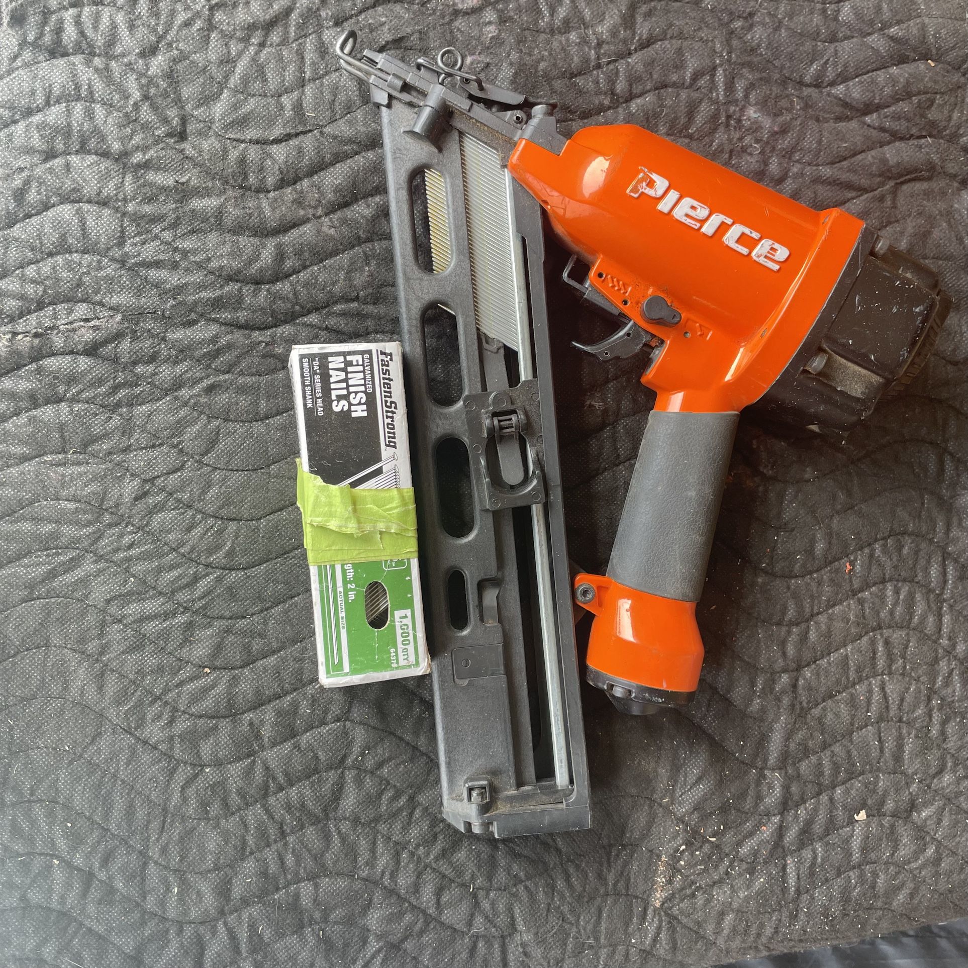 Pierce. -15 Nail gun