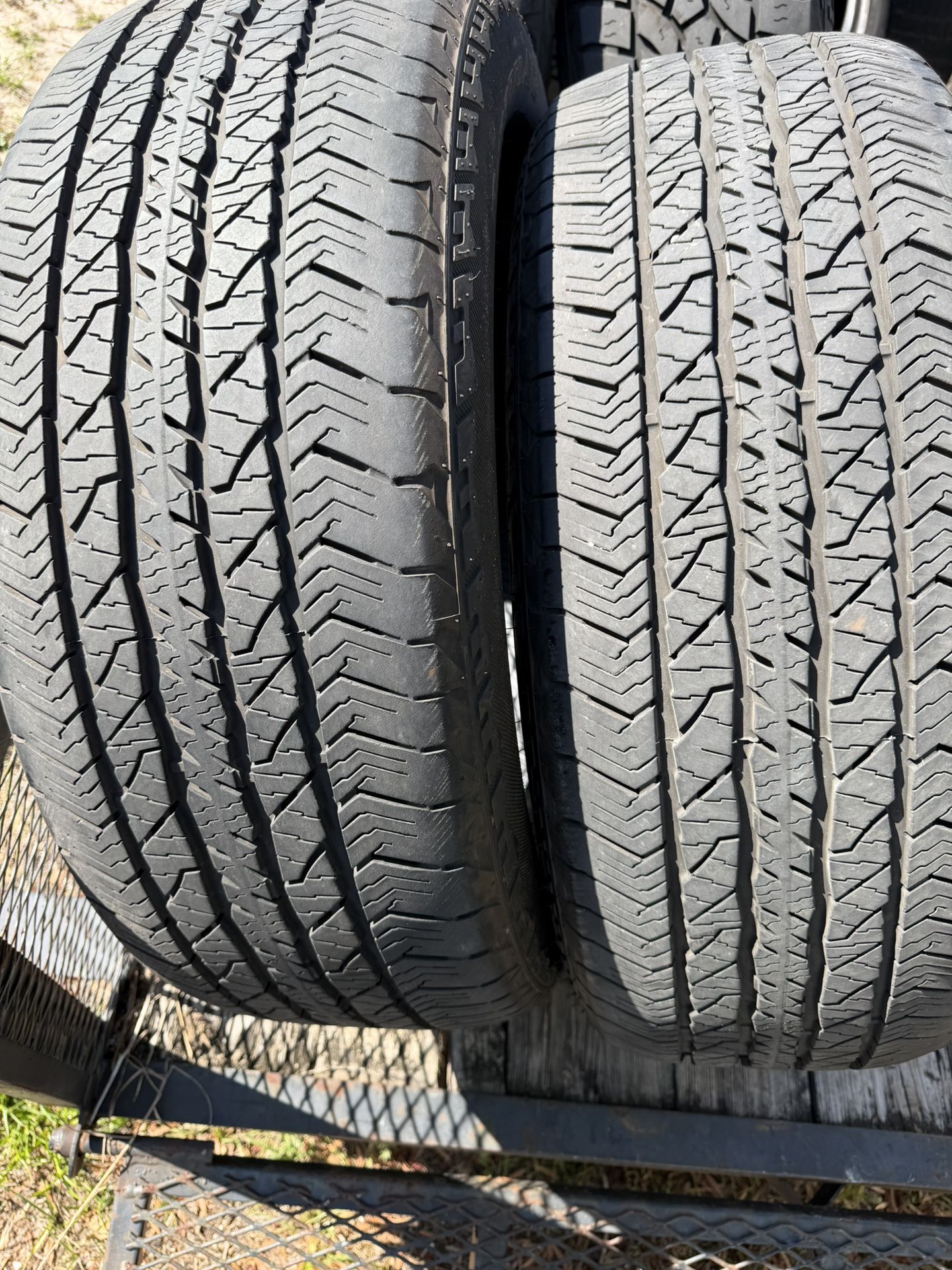 2 hankook dynapro At2 tires 275/65/20