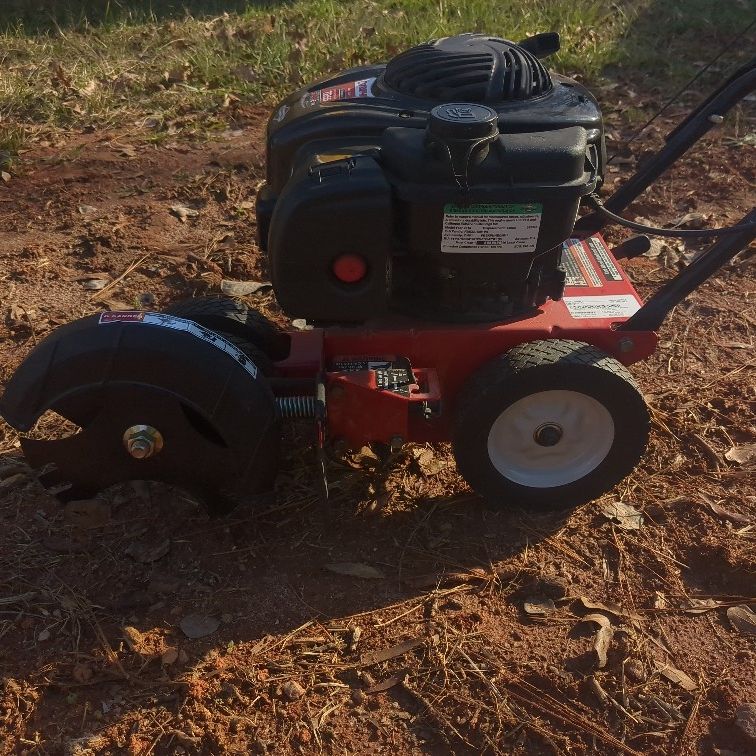 TROY BILT TB554 TRIPLE BLADE LAWN EDGER for Sale in Stockbridge GA OfferUp
