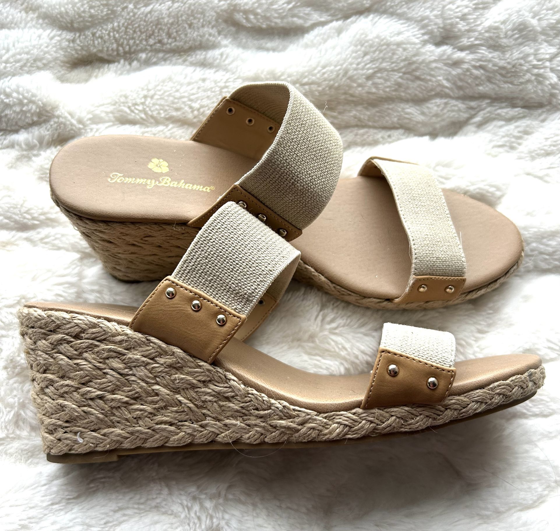Tommy Bahama Wedge Shoes Nine