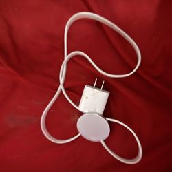 apple charger pad and cube 