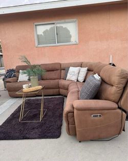 Brown sectional recliner couch 🛋️