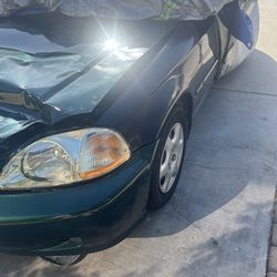96-98 Honda Civic Fenders and Headlights