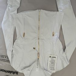Lululemon Define Cropped Jacket Nulu Size 6 Color White NTW, $128