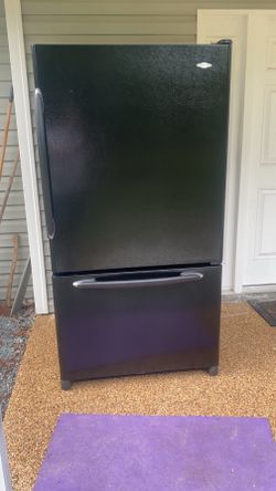 Maytag 25.1 CU . FT. Bottom Freezer Refrigerator