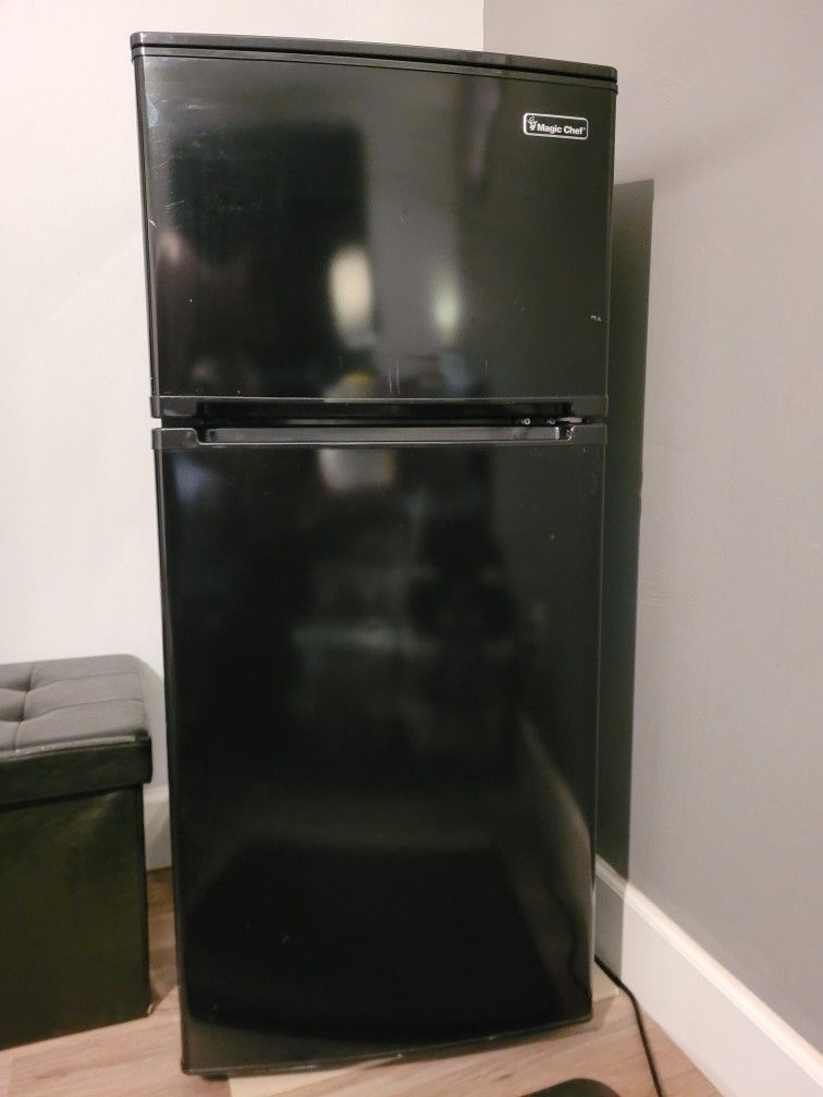 Mini Fridge & Freezer