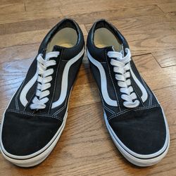 Wide Size 12 Vans Old Skool (Classic): Slightly Used