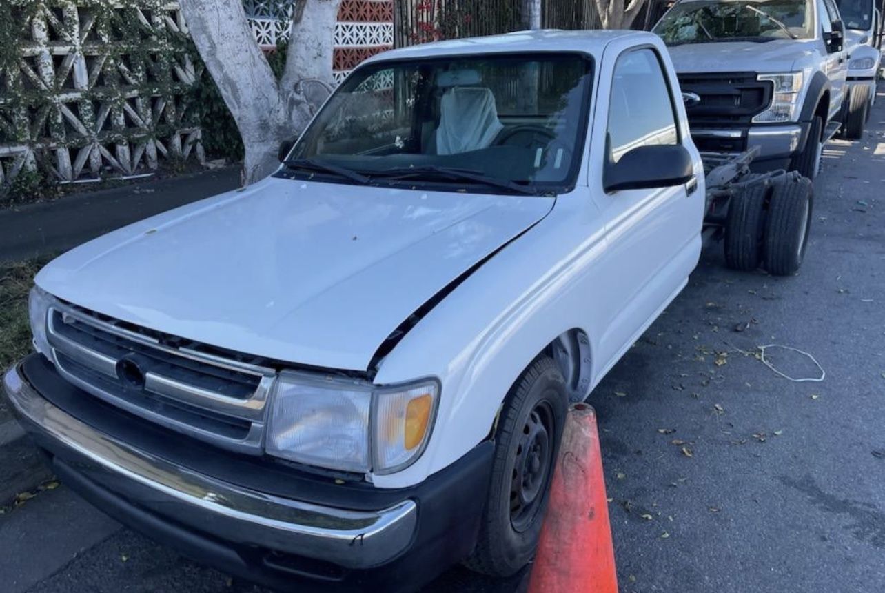 2000 Toyota Tacoma