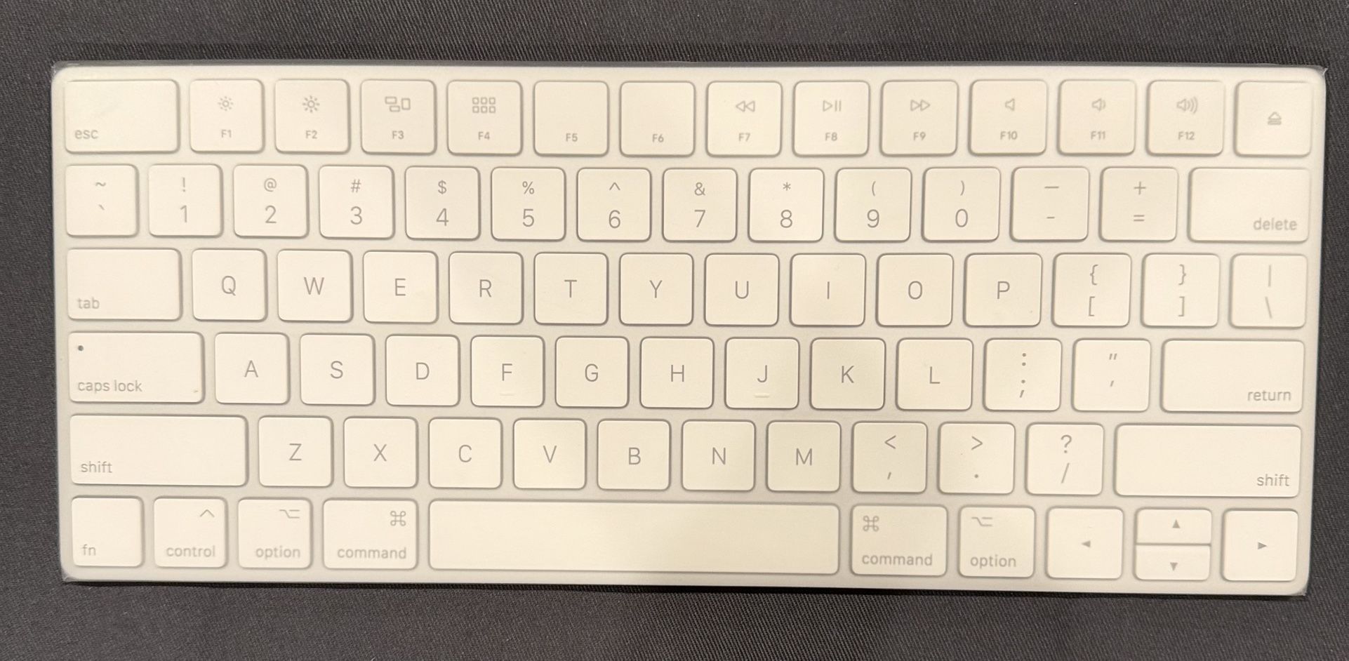 Apple Magic Keyboard NEW