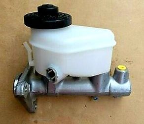 TOYOTA COROLLA CAMRY MASTER CYLINDER NEW PARTS
