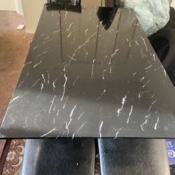 Dining Room Table 