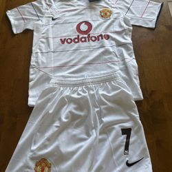 Kids Medium Manchester United Ronaldo Jersey 