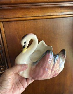 SWAN PLANTER $10