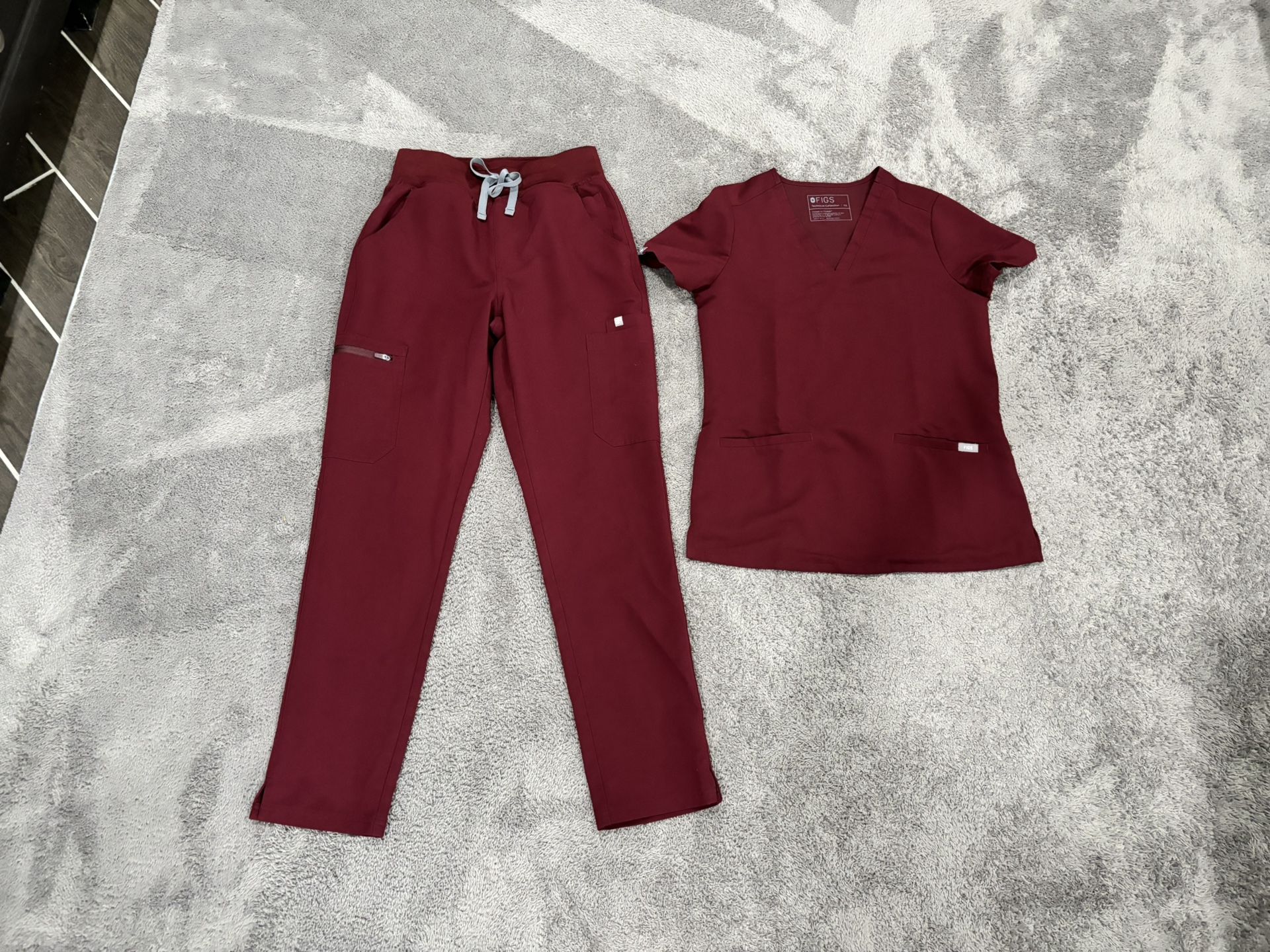 XS/S FIGS Burgundy Scrub Set