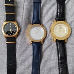 ⌚ For Sale Needs Batteries 