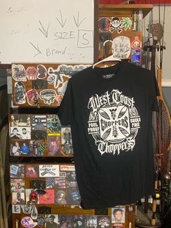 Men’s black t shirt