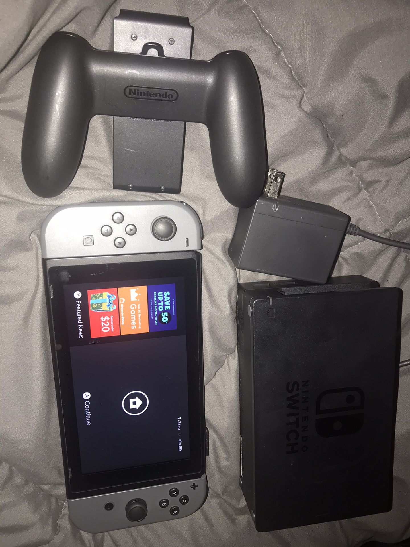 Nintendo Switch W/Dock, Charger, Joycons , Gray / Black - Will not go lower-