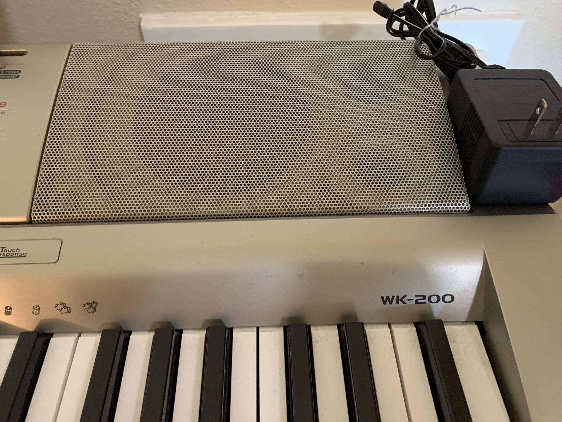 Casio WK 200 Keyboard