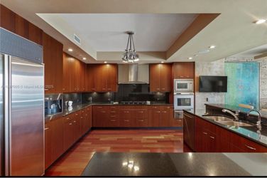 Wall oven Miele