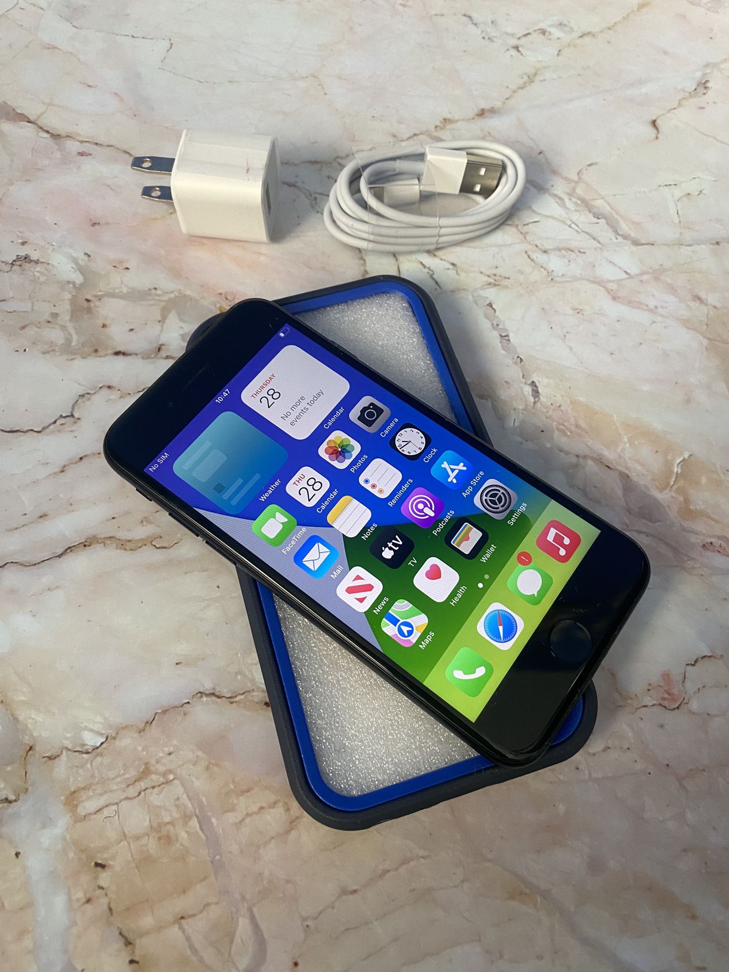 IPhone 7 32 GB unlocked for all carriers 