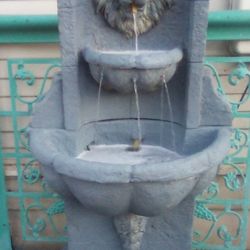 Water Fountain Lion Head