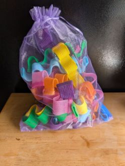 Set of 30 5" wavy heatless curlers and wand new